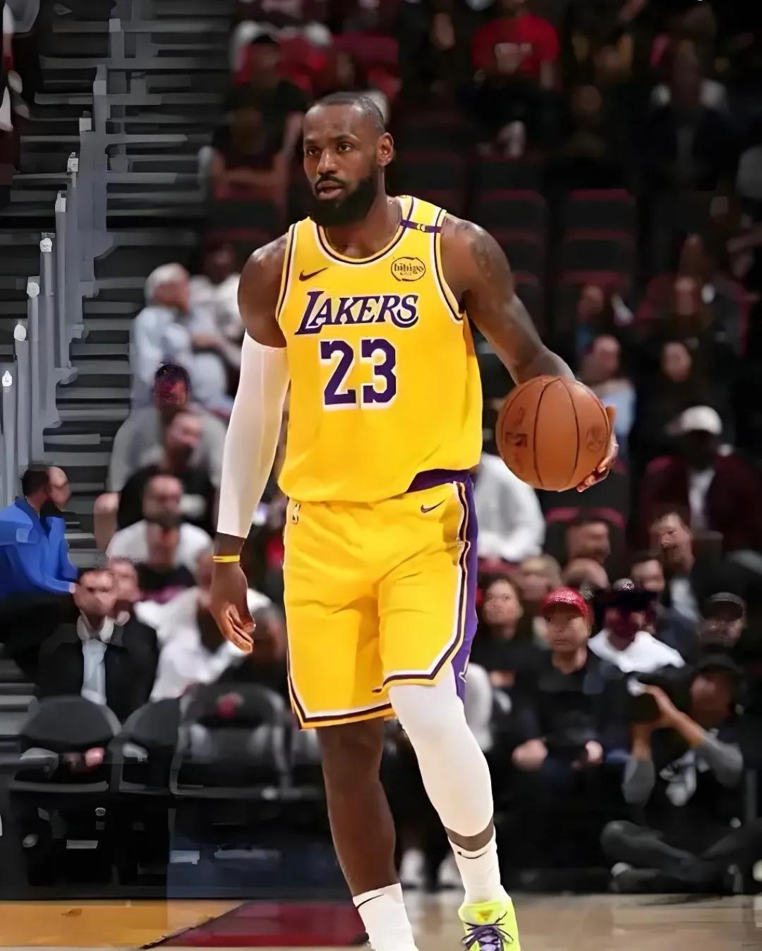 九游APP-詹姆斯与30激战澳大利亚队分钟，战术调整胜负难料！，JackeyLove焦点对战观众掌声雷动的简单介绍-九游APP